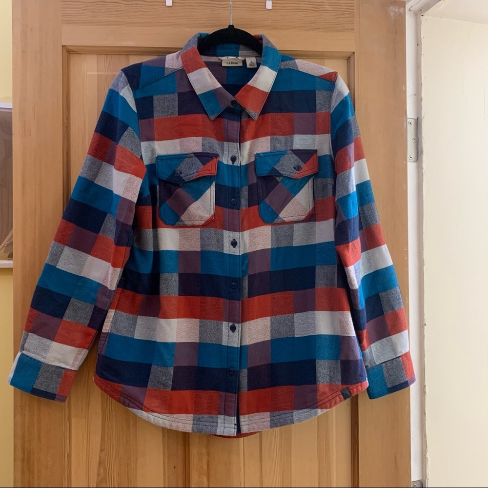 LL Bean flannel shirt jacket with pockets sz small